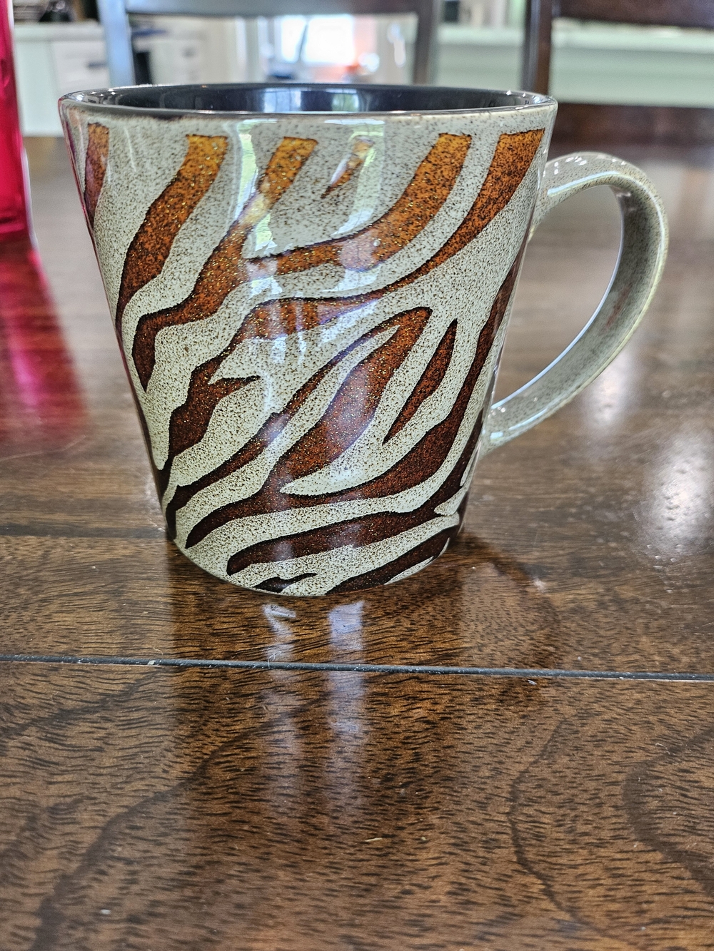 Decorative Zebra-Stripe Ceramic Mug in Glitter Brown and Cream